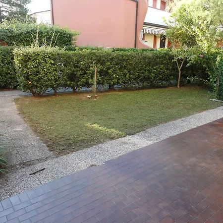 Apartamento Cozy Flat In A With Pool