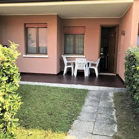 Cozy Flat In A With Pool アパート ビビオーネ